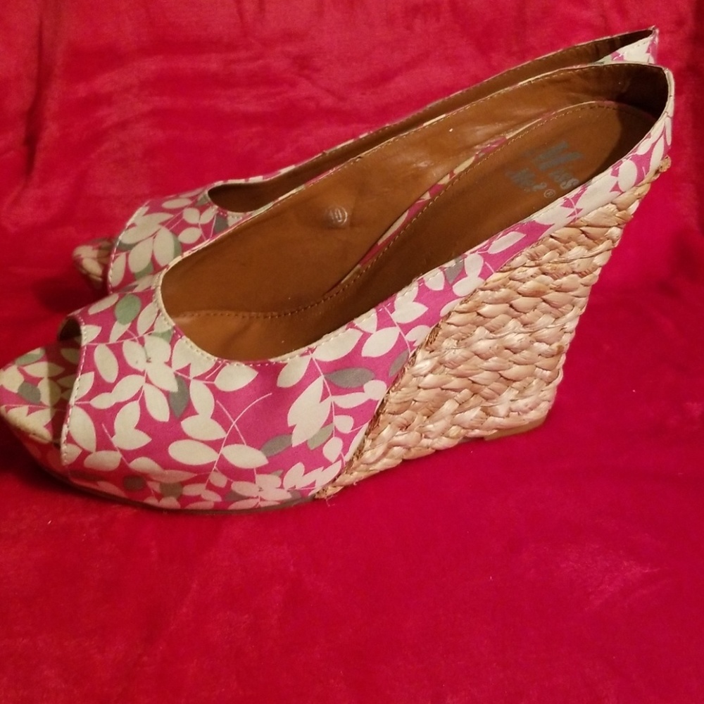 Floral  Fuschia Espadrilles 10